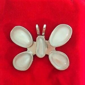 Large, vintage stunning pendant /brooch butterfly
